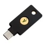 Read more about the article Zostaliśmy wyposażeni w klucze YubiKey w ramach “Secure it Forward”